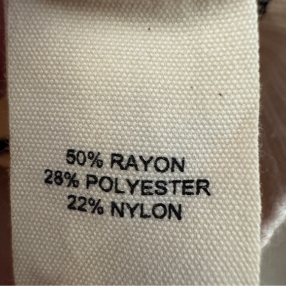 Marled Striped V-Neck Cropped Sweater | Size M | Stitch Fix Style - Picture 5 of 7